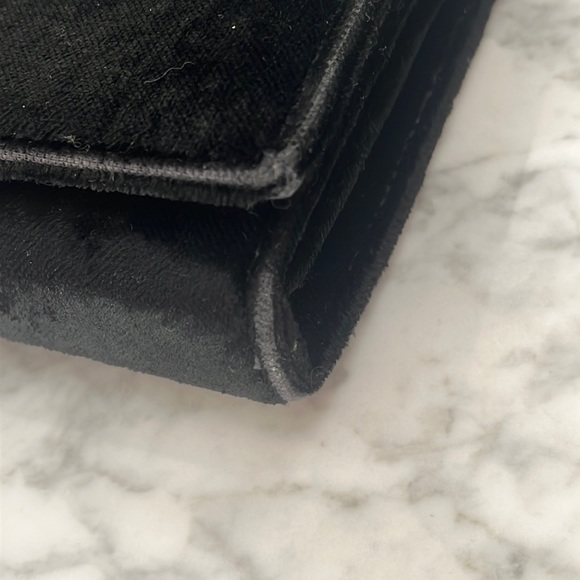 Yves Saint Laurent black velvet cross body bag/WOC - Picture 4 of 17